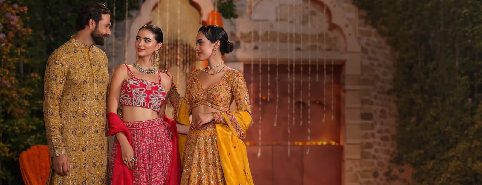 Andaaz Fashion, photo 1 of 3