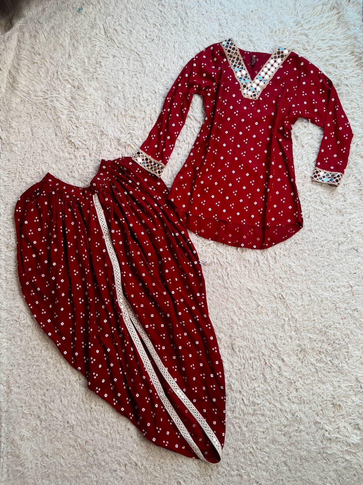 Yeshan Sarees, photo 4 of 6