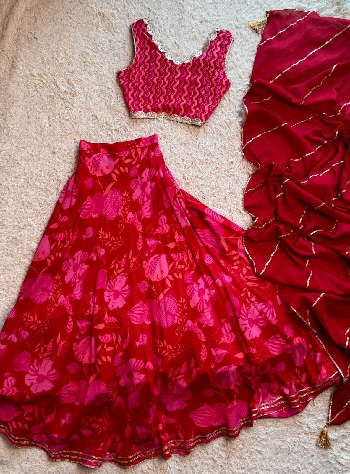 Yeshan Sarees, photo 1 of 6