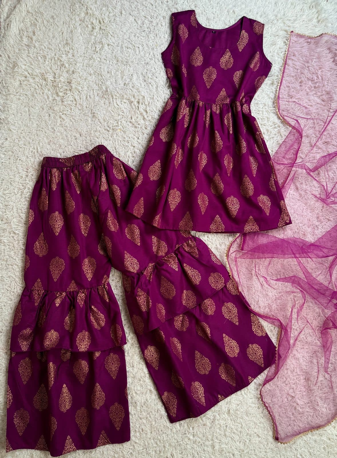 Yeshan Sarees, photo 3 of 6